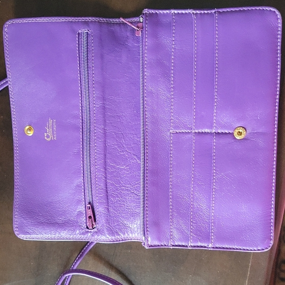 Beautiful soft leather purple crossbody bag - Picture 3 of 7